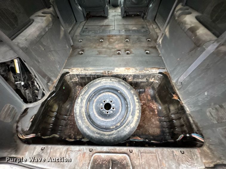 image for item DO0787 2005 Chrysler Town & Country LX van