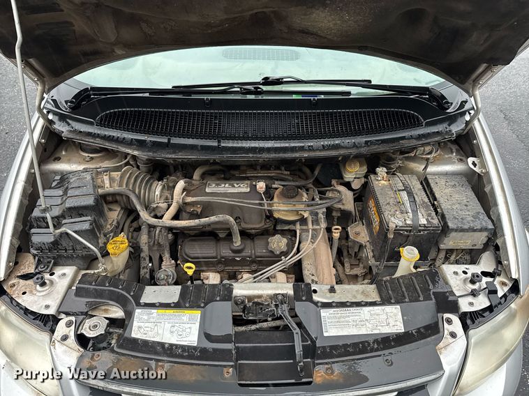 image for item DO0787 2005 Chrysler Town & Country LX van