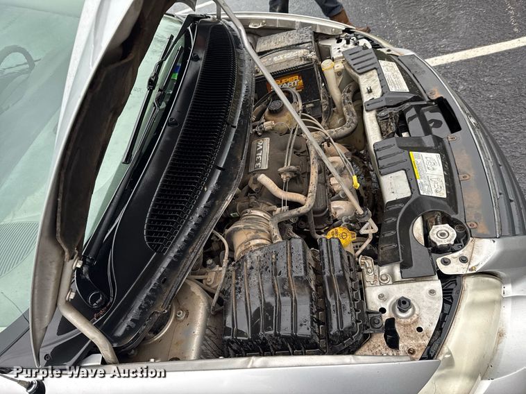 image for item DO0787 2005 Chrysler Town & Country LX van