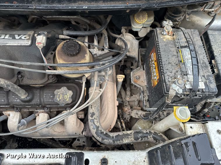 image for item DO0787 2005 Chrysler Town & Country LX van