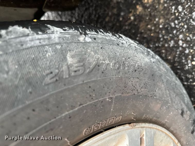 image for item DO0787 2005 Chrysler Town & Country LX van