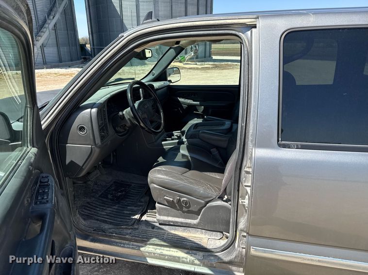 image for item DO0806 2006 GMC Sierra 1500 SLT Crew Cab pickup truck