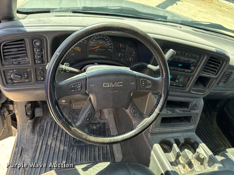 image for item DO0806 2006 GMC Sierra 1500 SLT Crew Cab pickup truck