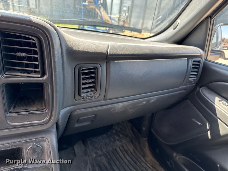 image for item DO0806 2006 GMC Sierra 1500 SLT Crew Cab pickup truck