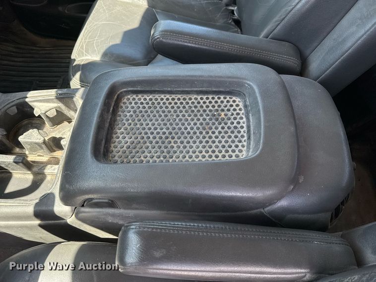 image for item DO0806 2006 GMC Sierra 1500 SLT Crew Cab pickup truck