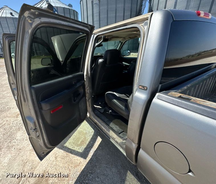 image for item DO0806 2006 GMC Sierra 1500 SLT Crew Cab pickup truck