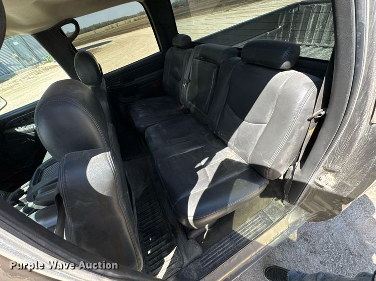 image for item DO0806 2006 GMC Sierra 1500 SLT Crew Cab pickup truck