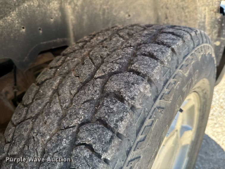 image for item DO0806 2006 GMC Sierra 1500 SLT Crew Cab pickup truck