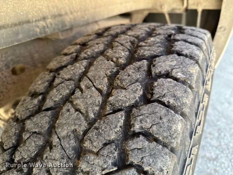 image for item DO0806 2006 GMC Sierra 1500 SLT Crew Cab pickup truck