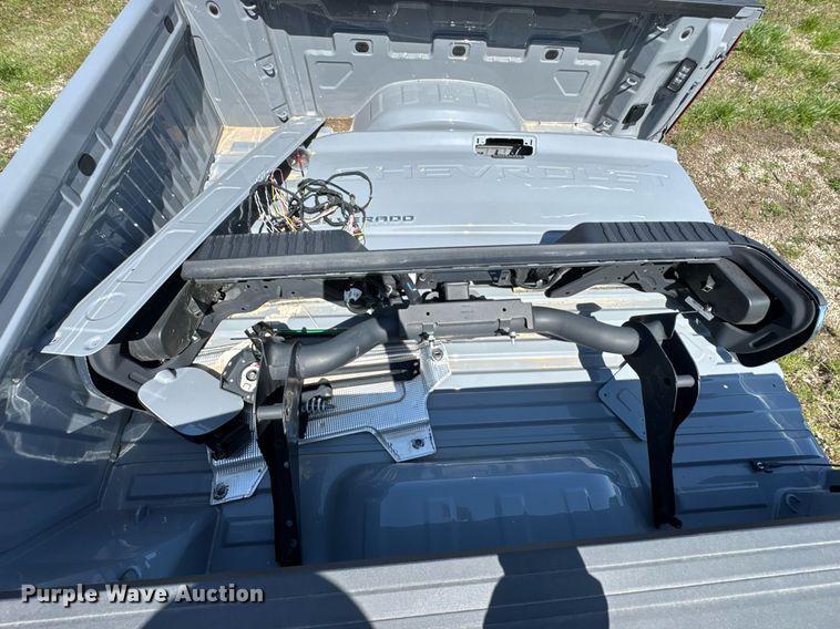 image for item DO0808 Pickup truck bed