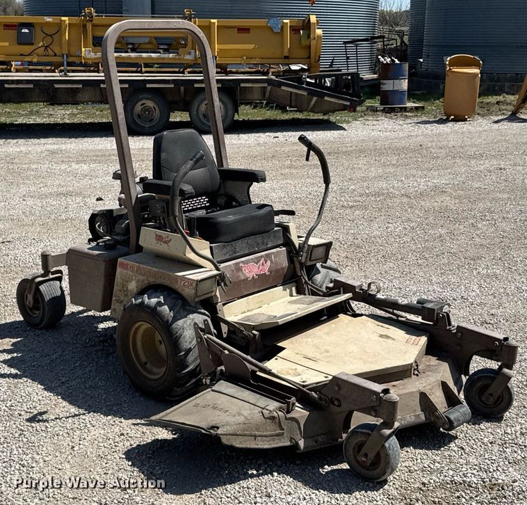 image for item DO0809 2007 Grasshopper 723K H2 lawn mower