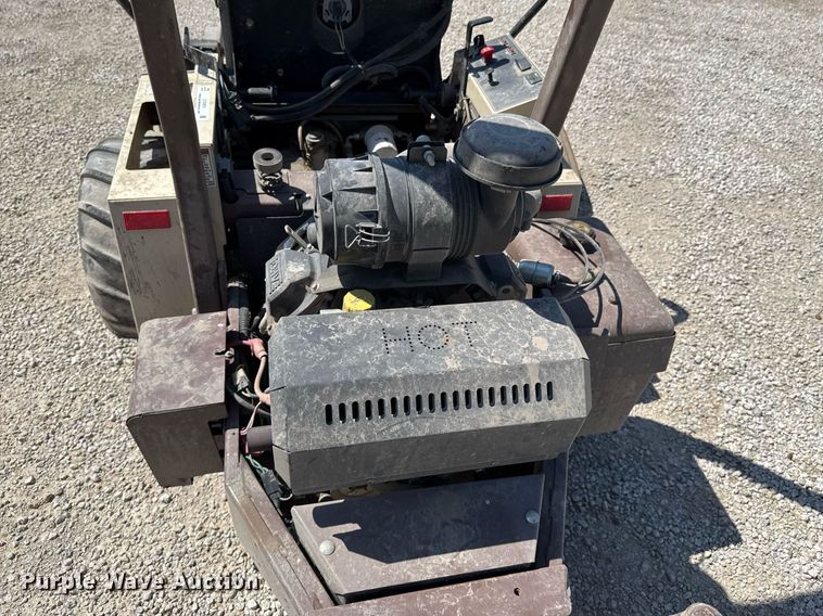 image for item DO0809 2007 Grasshopper 723K H2 lawn mower