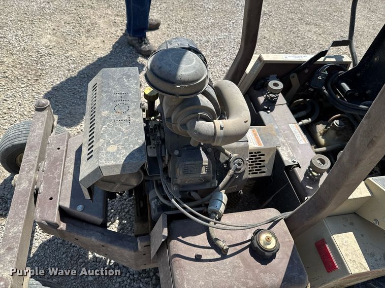 image for item DO0809 2007 Grasshopper 723K H2 lawn mower