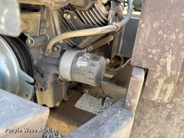 image for item DO0809 2007 Grasshopper 723K H2 lawn mower