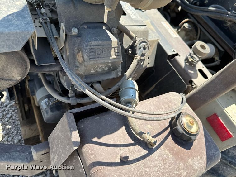 image for item DO0809 2007 Grasshopper 723K H2 lawn mower