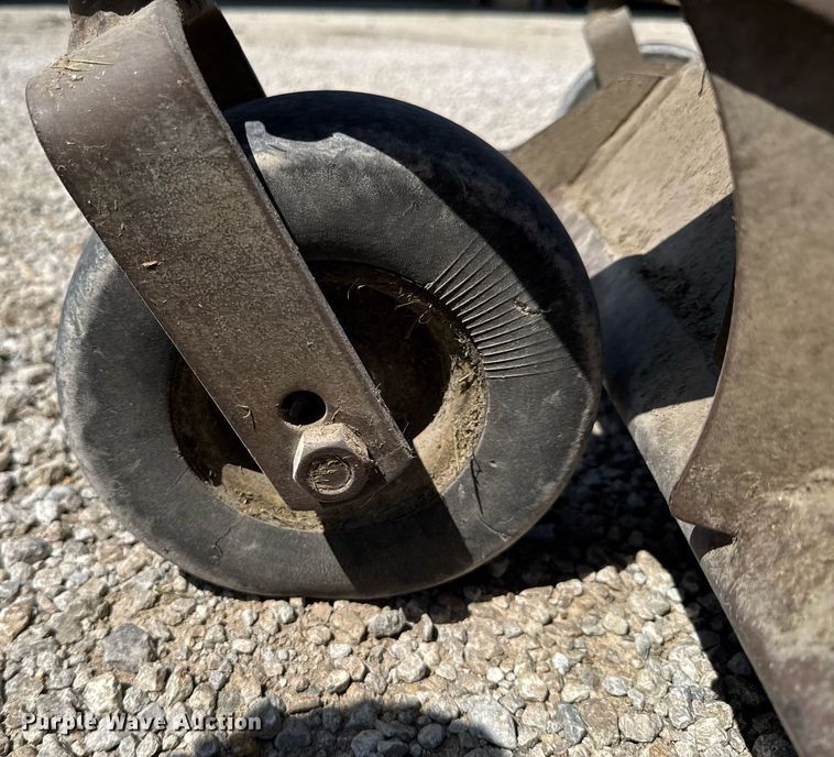 image for item DO0809 2007 Grasshopper 723K H2 lawn mower