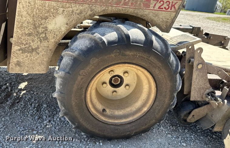 image for item DO0809 2007 Grasshopper 723K H2 lawn mower