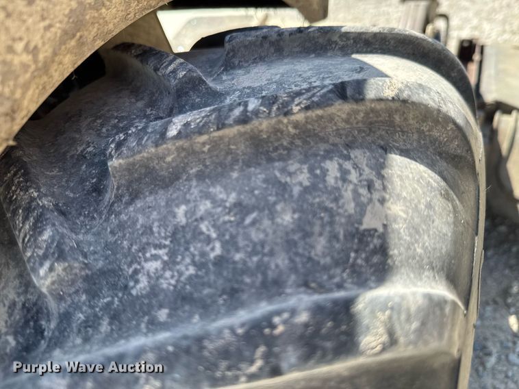 image for item DO0809 2007 Grasshopper 723K H2 lawn mower