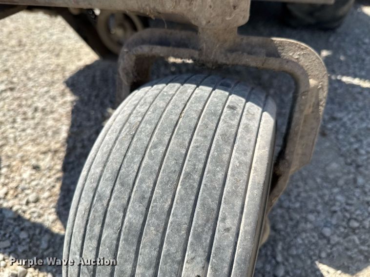 image for item DO0809 2007 Grasshopper 723K H2 lawn mower