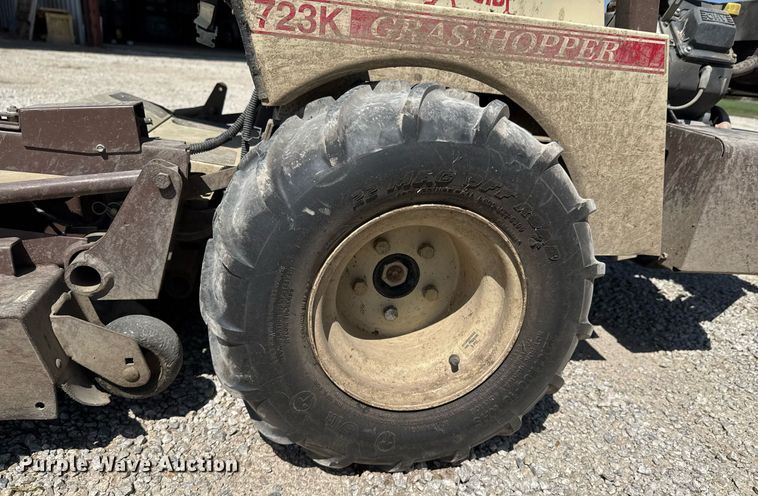 image for item DO0809 2007 Grasshopper 723K H2 lawn mower