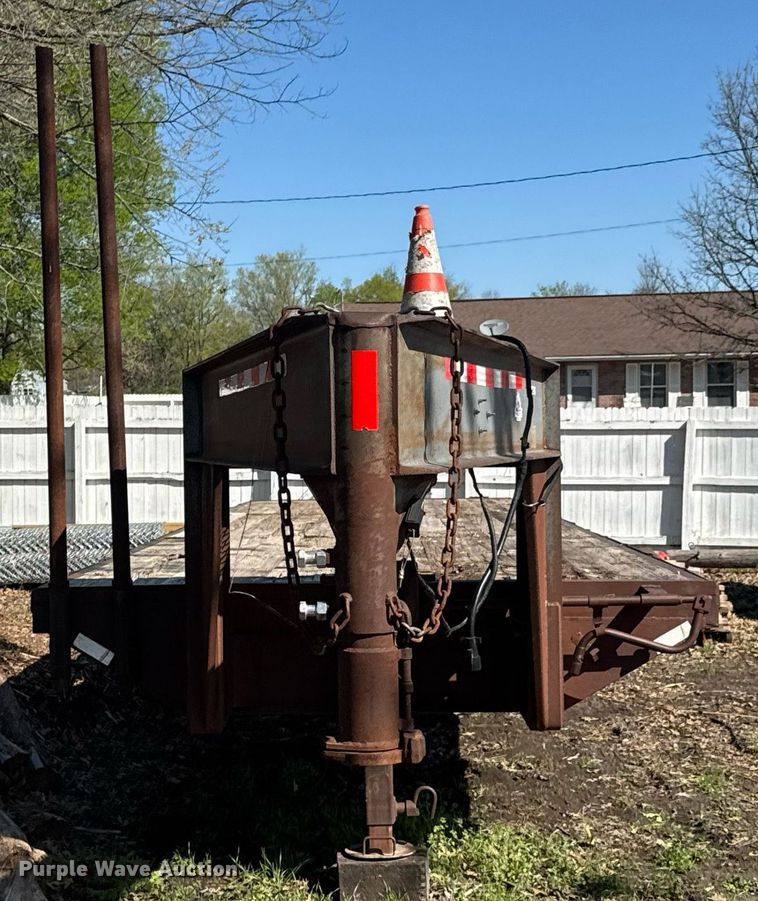 image for item DO0823 1988 Trailmann flatbed trailer