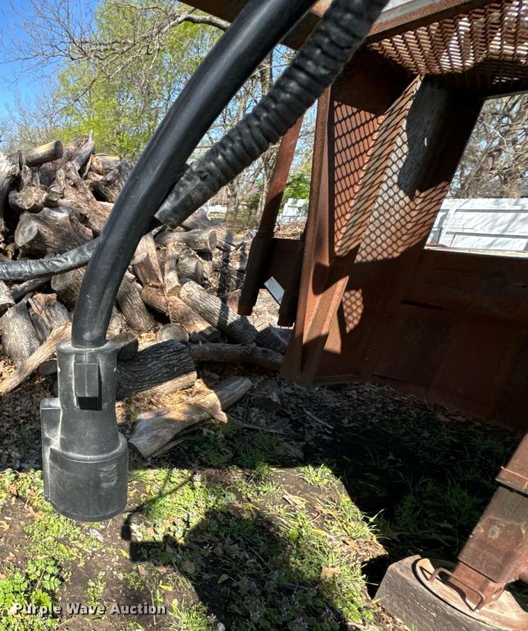 image for item DO0823 1988 Trailmann flatbed trailer