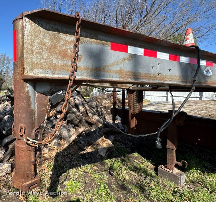 image for item DO0823 1988 Trailmann flatbed trailer