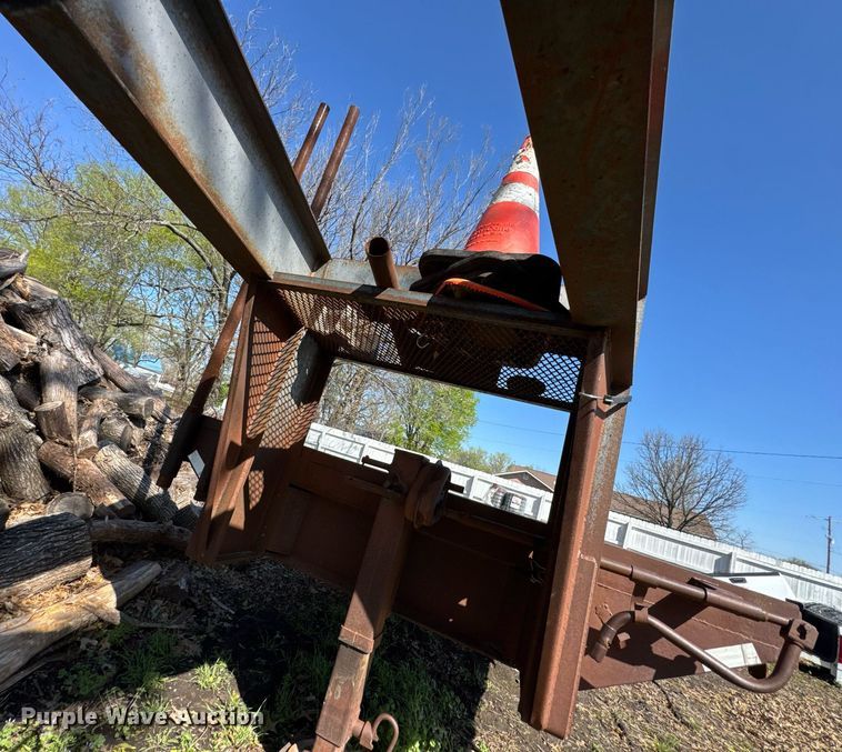 image for item DO0823 1988 Trailmann flatbed trailer