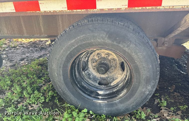 image for item DO0823 1988 Trailmann flatbed trailer