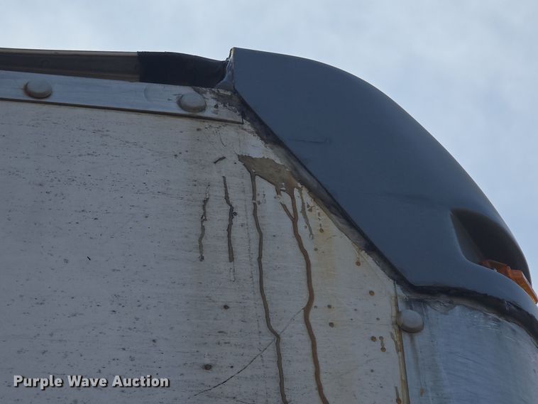 image for item DO7803 2005 GMC C7500 box truck