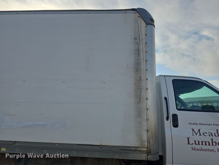 image for item DO7803 2005 GMC C7500 box truck