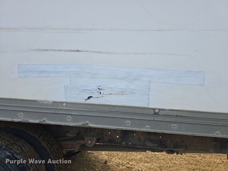 image for item DO7803 2005 GMC C7500 box truck