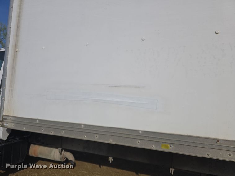 image for item DO7803 2005 GMC C7500 box truck