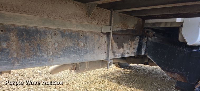 image for item DO7803 2005 GMC C7500 box truck