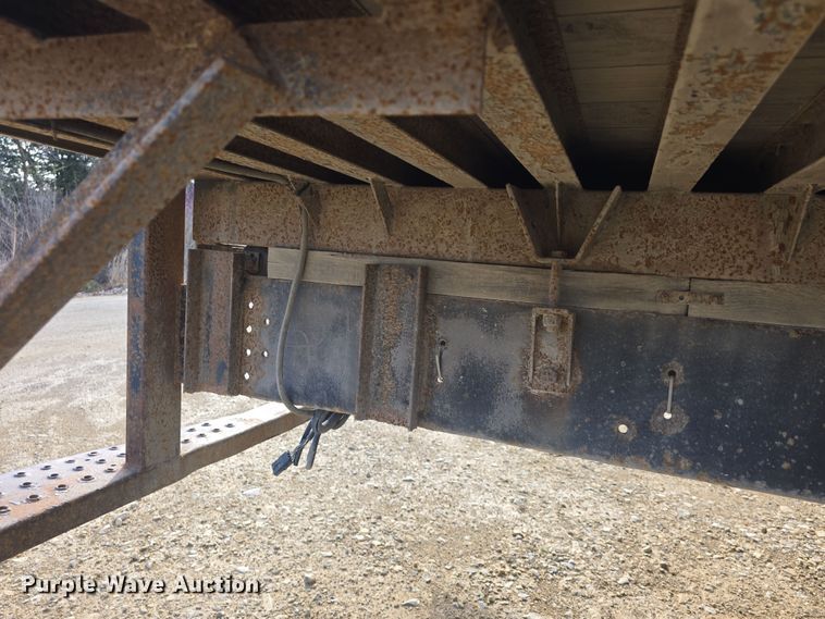 image for item DO7803 2005 GMC C7500 box truck