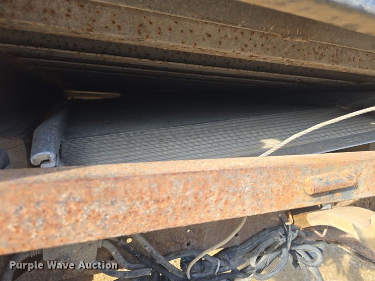 image for item DO7803 2005 GMC C7500 box truck