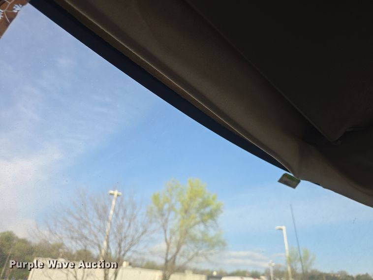 image for item DO7803 2005 GMC C7500 box truck