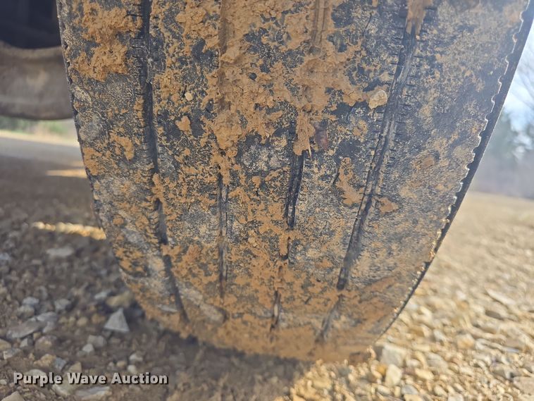 image for item DO7803 2005 GMC C7500 box truck