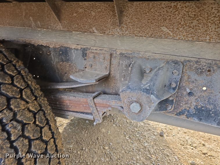 image for item DO7803 2005 GMC C7500 box truck