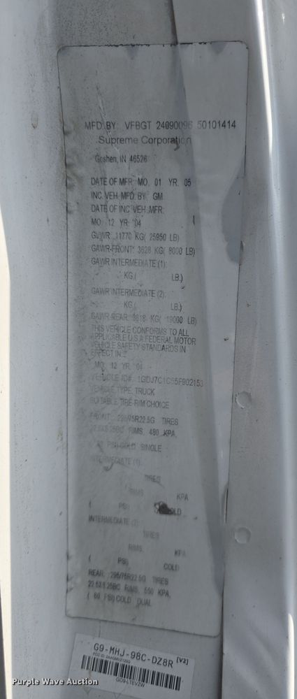 image for item DO7803 2005 GMC C7500 box truck