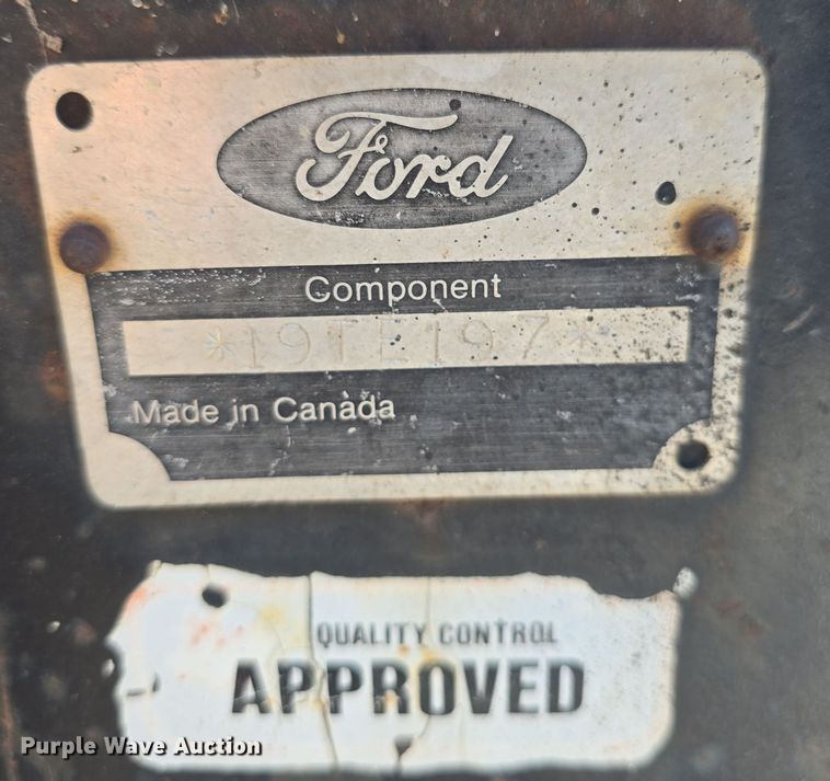 image for item DO7873 1983 Ford CL25 skid steer loader