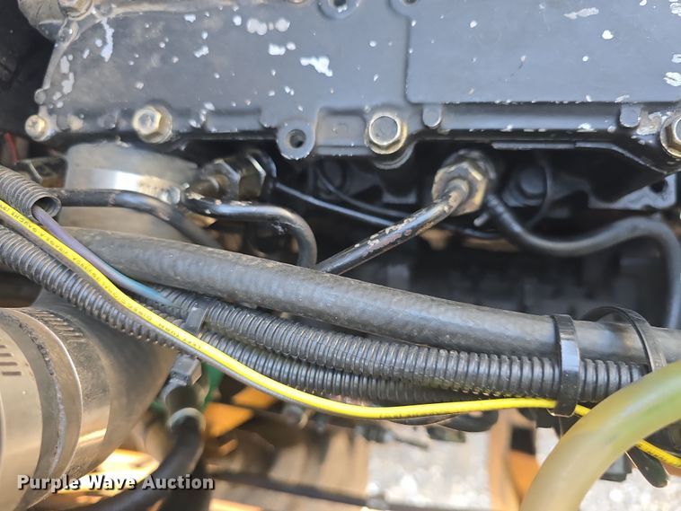 image for item DO7873 1983 Ford CL25 skid steer loader