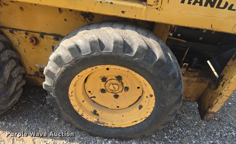 image for item DO7873 1983 Ford CL25 skid steer loader