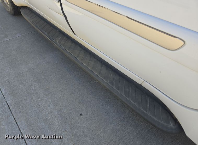 image for item DO7876 2004 GMC Envoy XUV SLT SUV