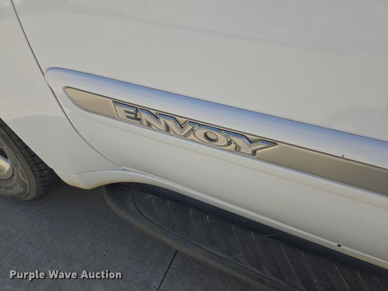 image for item DO7876 2004 GMC Envoy XUV SLT SUV