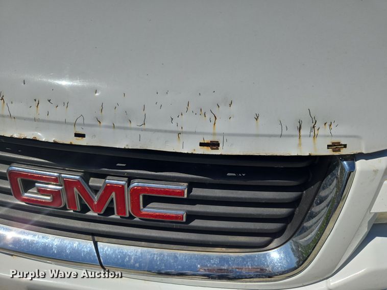 image for item DO7876 2004 GMC Envoy XUV SLT SUV