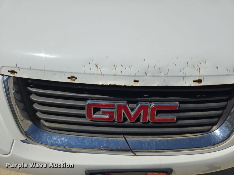 image for item DO7876 2004 GMC Envoy XUV SLT SUV