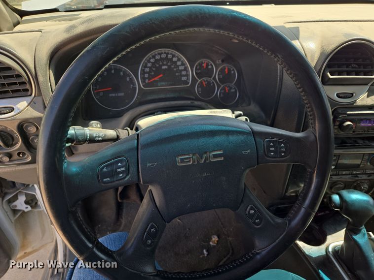 image for item DO7876 2004 GMC Envoy XUV SLT SUV