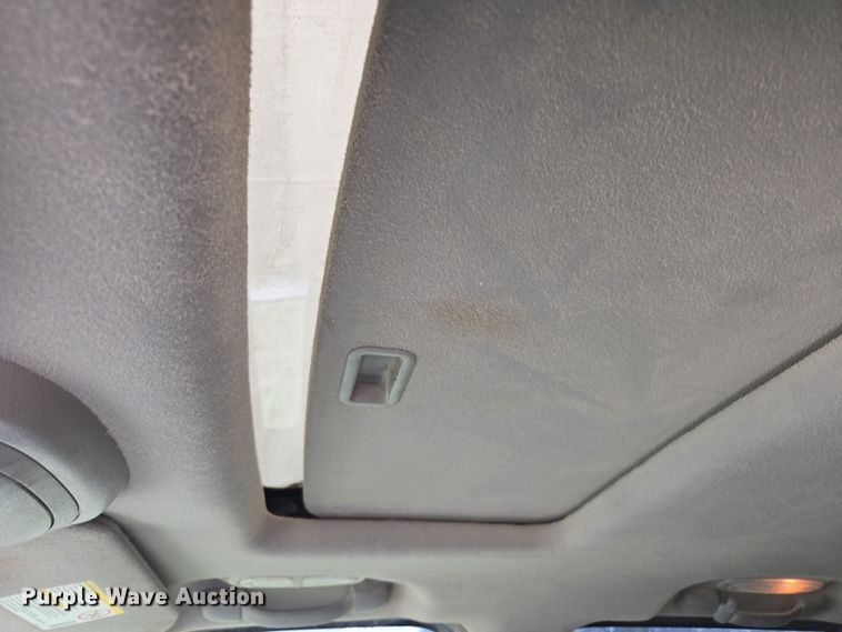 image for item DO7876 2004 GMC Envoy XUV SLT SUV