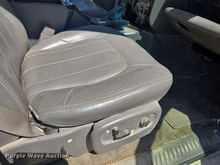 image for item DO7876 2004 GMC Envoy XUV SLT SUV